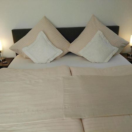 Hotel Carolinenhof Бад Пирмонт Екстериор снимка