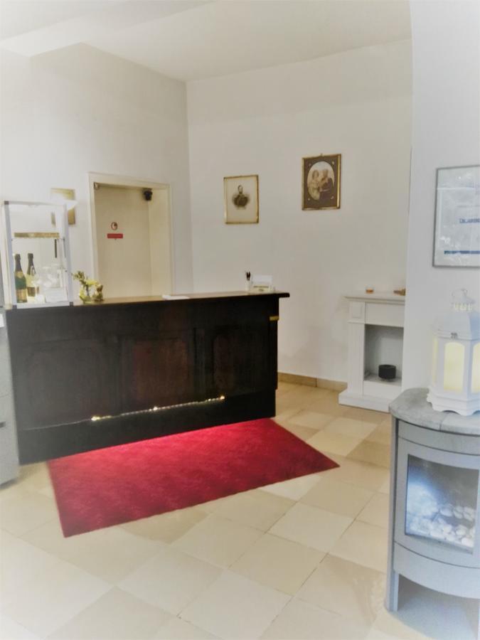 Hotel Carolinenhof Бад Пирмонт Екстериор снимка